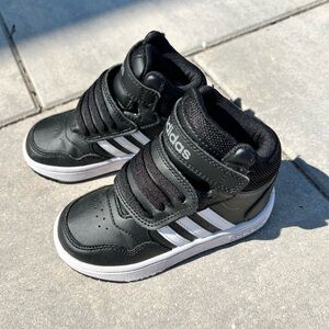 Toddler Adidas high top shoes size 9